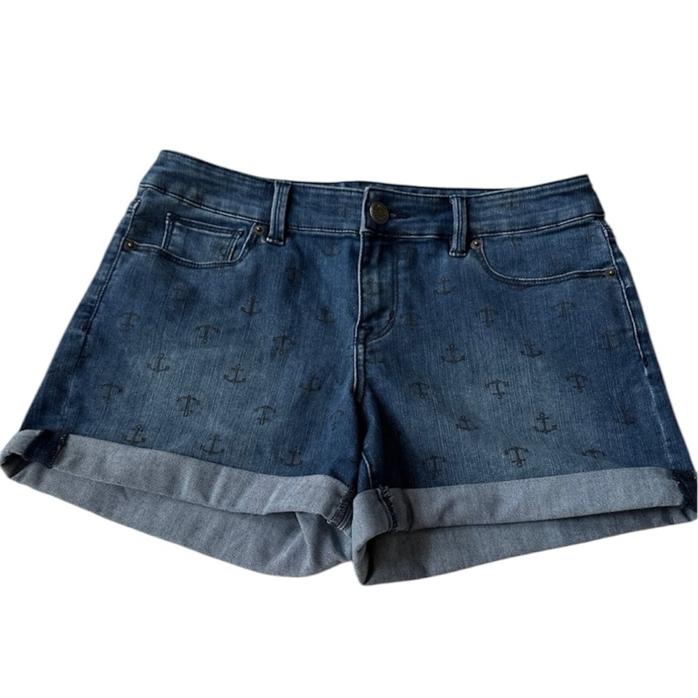 The limited denim shorts